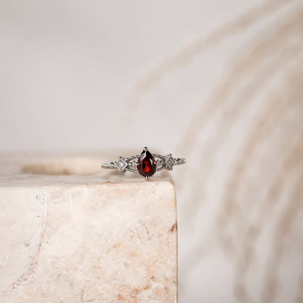 Roselie Natural Garnet Ring 14K Gold - Rainbow Rocks Jewellery