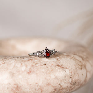 Roselie Natural Garnet Ring 14K Gold - Rainbow Rocks Jewellery