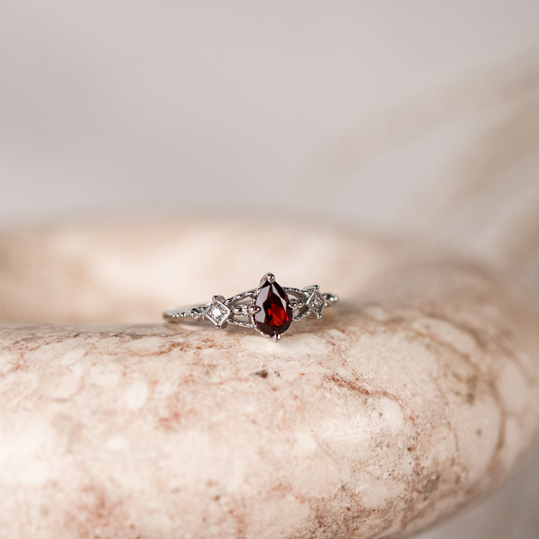 Roselie Natural Garnet Ring 14K Gold - Rainbow Rocks Jewellery