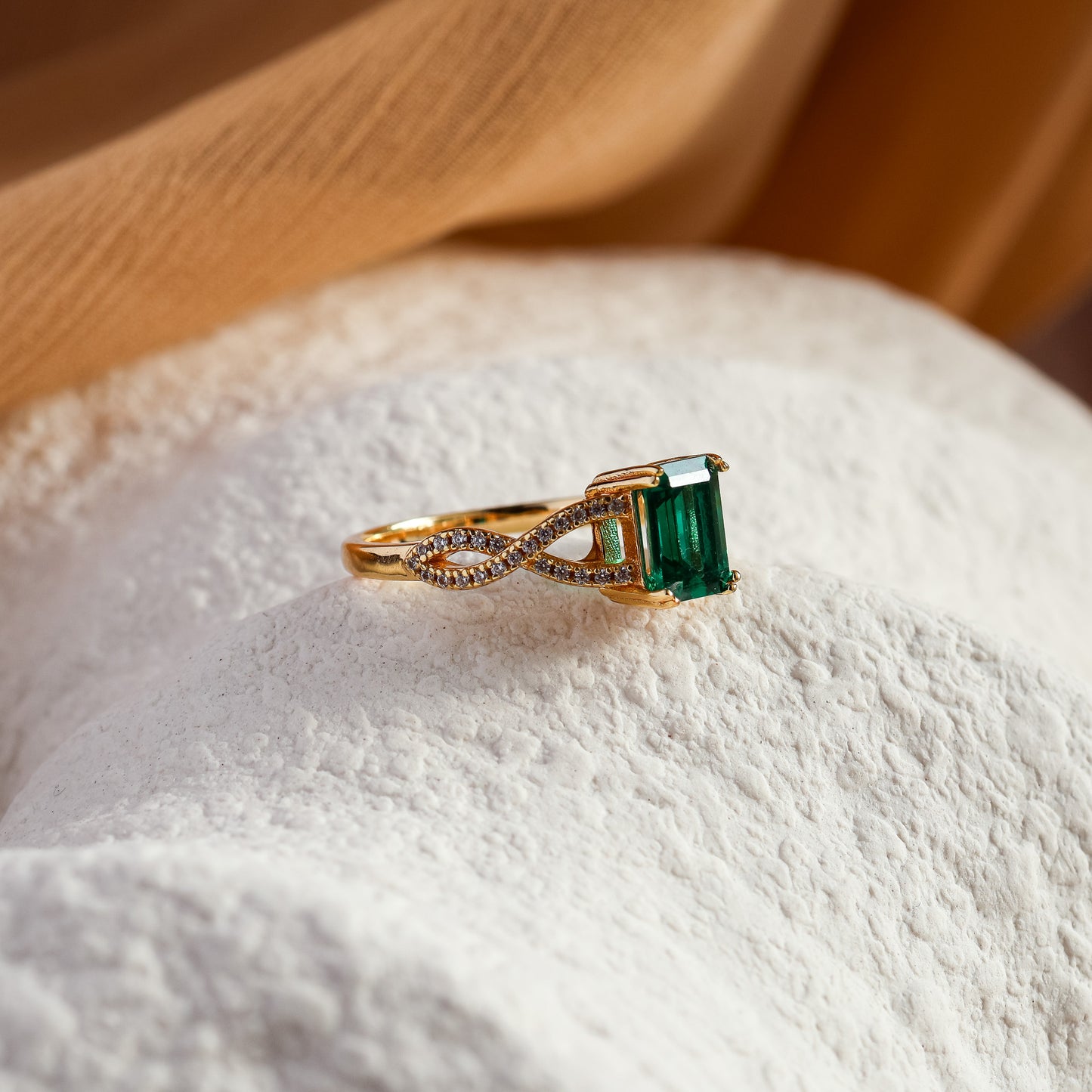 Lara Genuine Emerald Intertwined Ring (Gold/Silver)