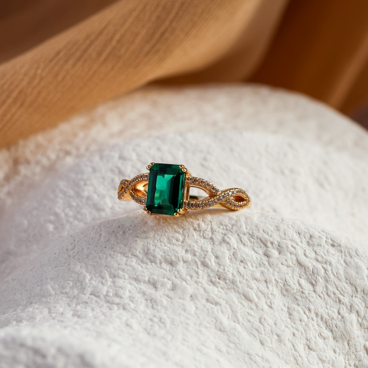 Lara Genuine Emerald Intertwined Ring (Gold/Silver)